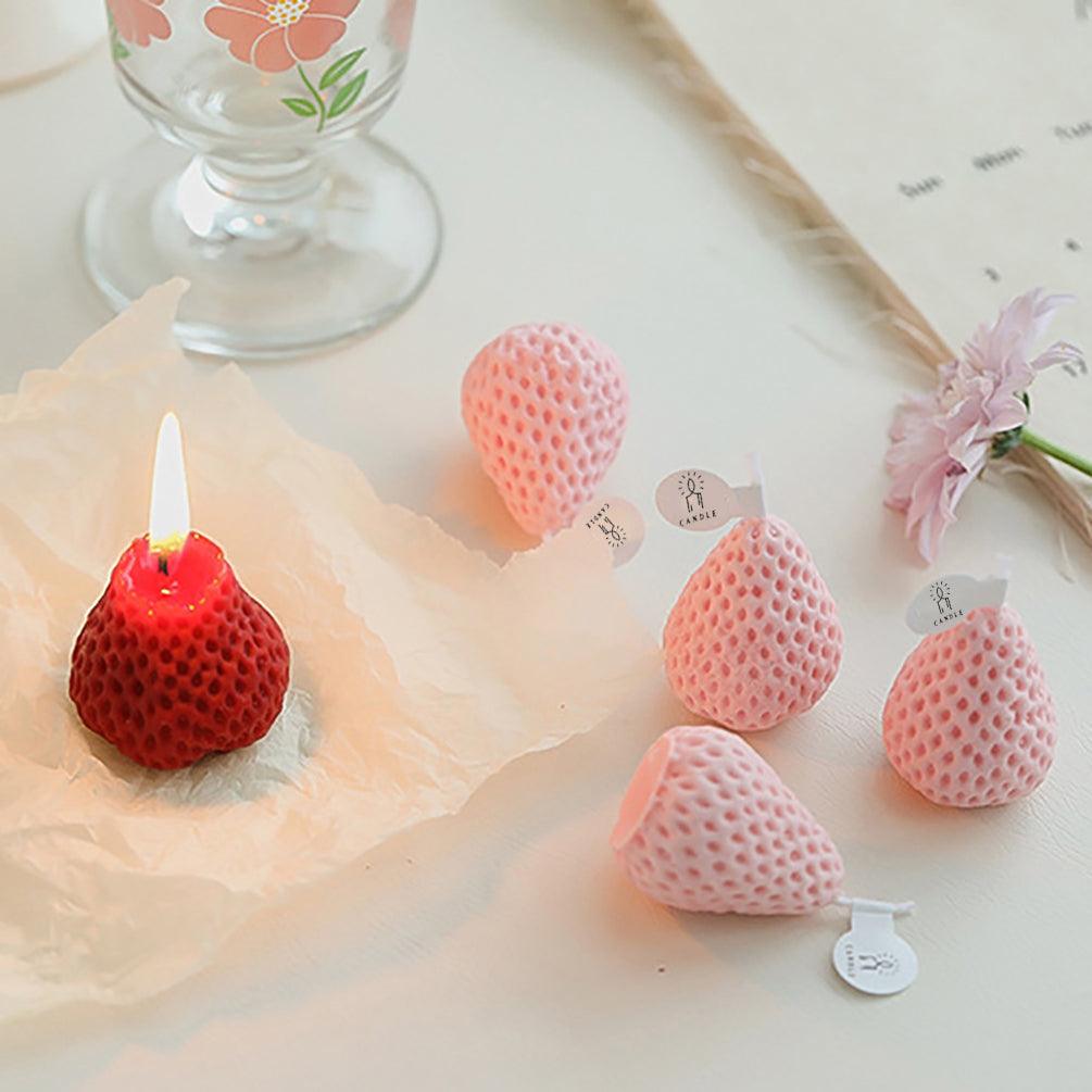 1PC/4PCS Strawberry Decorative Aromatic Candles Strawberry Shaped Scented Candle Mini Soy Wax Candle Small Scented Candle Wax Decorative Candle for Bedroom Bathroom Decoration Parties Soy Wax Scented Candle For Birthday Wedding Candle